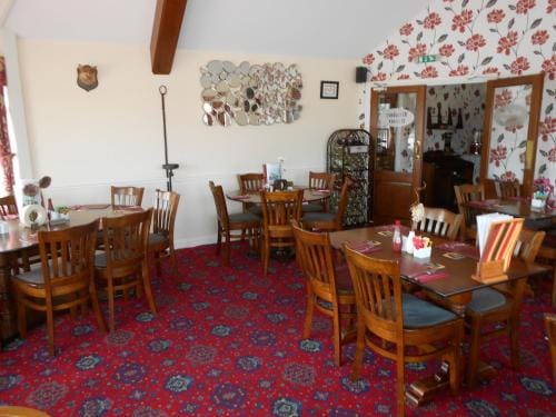 Fox and Hounds Country Inn Hotel in West Lindsey District