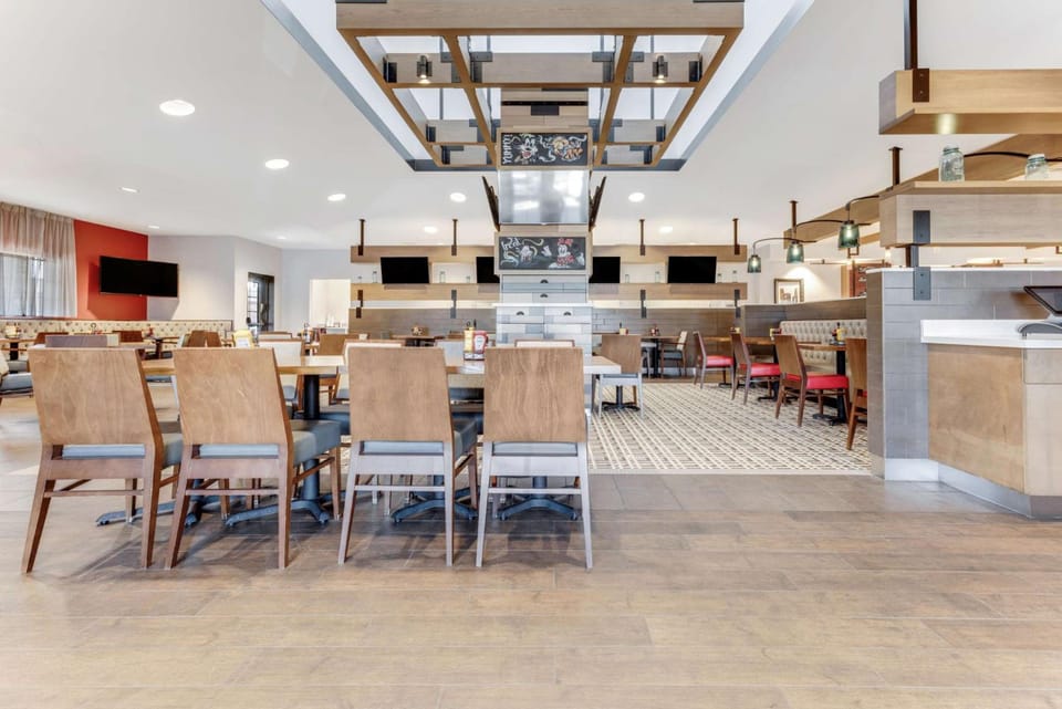 Sonesta Anaheim Resort Area Hotel in Garden Grove