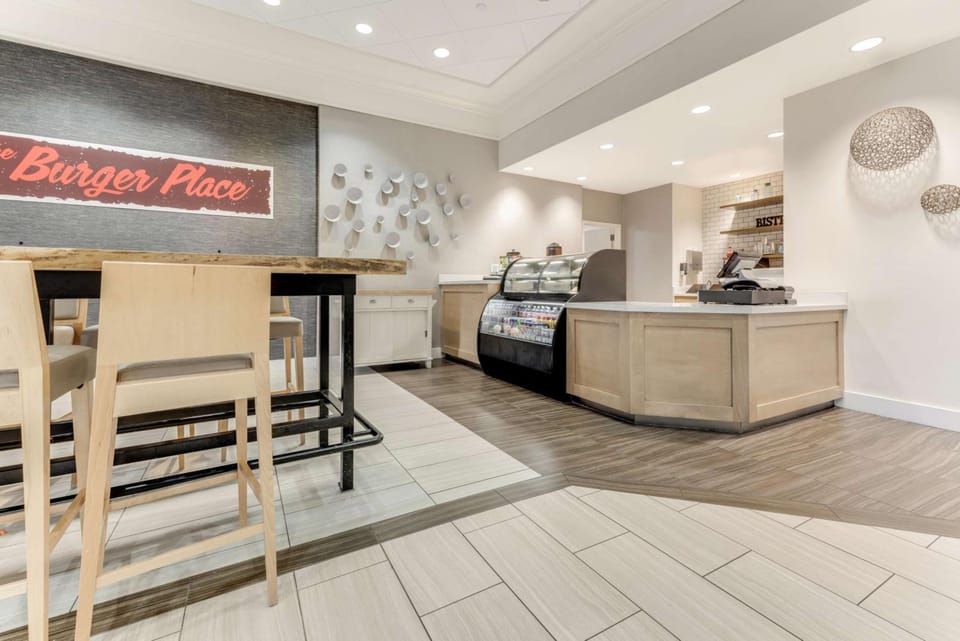 Sonesta Anaheim Resort Area Hotel in Garden Grove