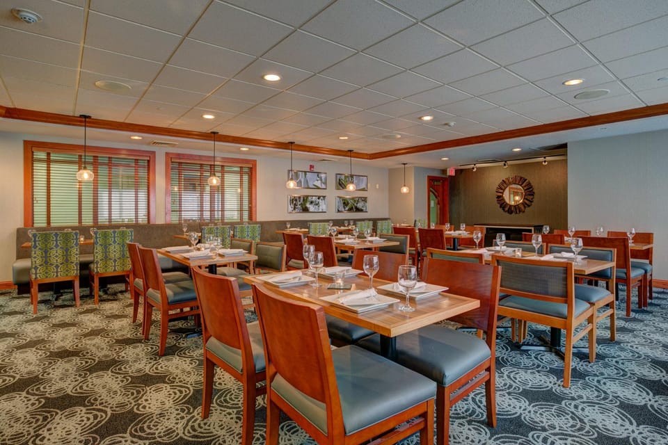 Holiday Inn Milwaukee Airport By IHG Hotel in Milwaukee