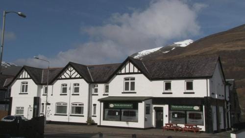 Highland Getaway Hotel in Kinlochleven