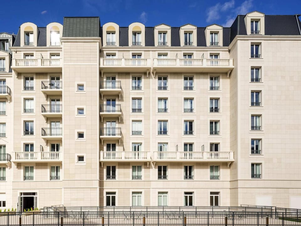 Aparthotel Adagio Access La Defense Puteaux Hotel in Puteaux