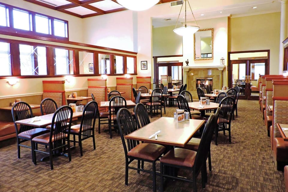 Four Points by Sheraton Portland East Hotel in Gresham