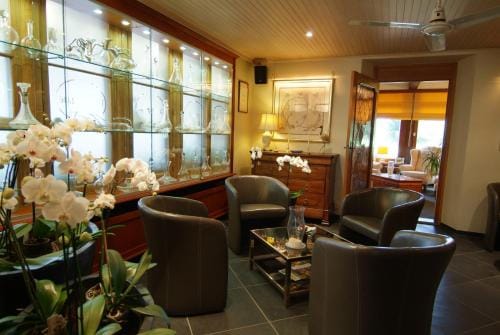 La Roseraie. Gaume-Ardenne-lacuisine sur Semois. Hotel in Wallonia, Belgium