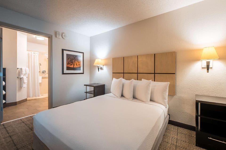 Suite room