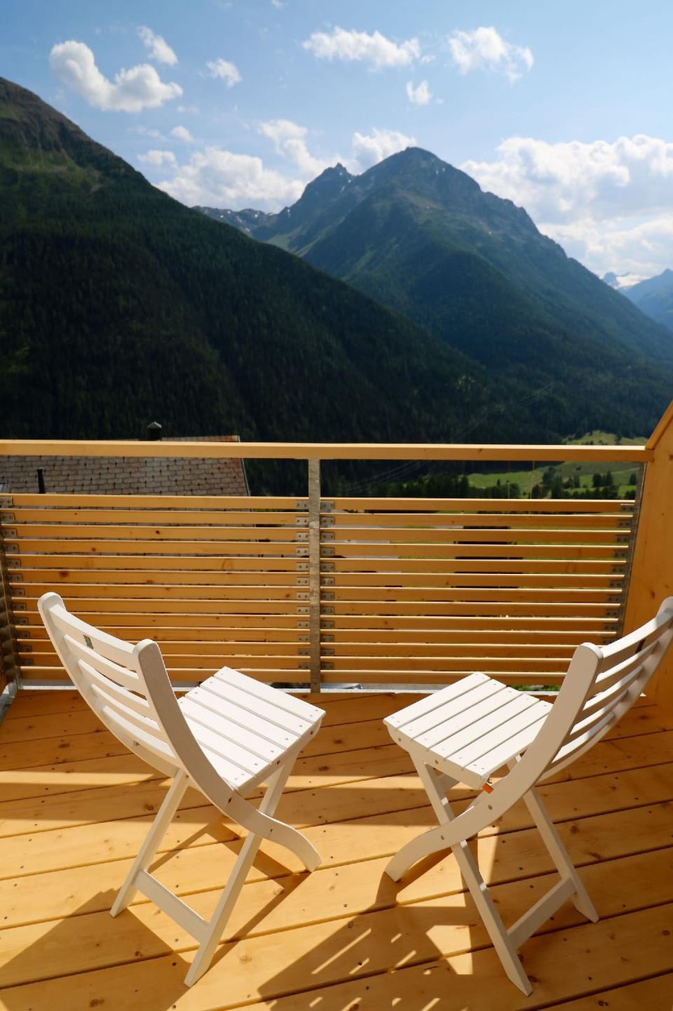 Guarda Lodge Hotel in Canton of Grisons