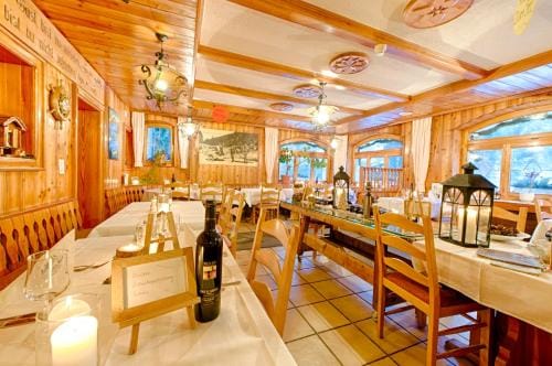 Pension Aaron am See Hotel in Canton of Valais