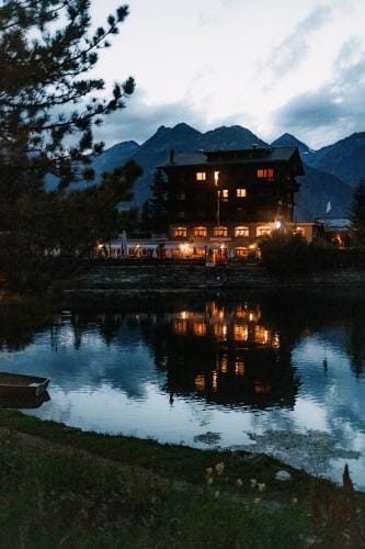 Pension Aaron am See Hotel in Canton of Valais