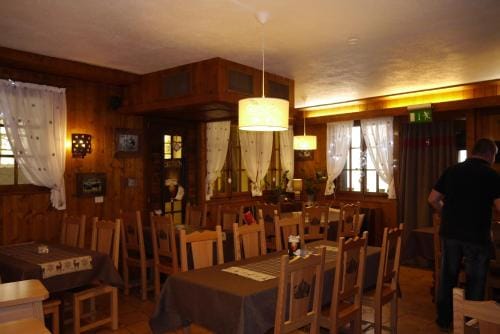 Hotel - Petit-dejeuner Le Trift Hotel in Canton of Valais