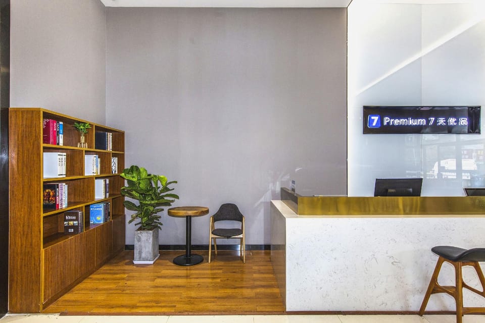 7 Days Inn Zhengzhou East Zhongzhou Avenue Shilipu Metro Station Hotel in China