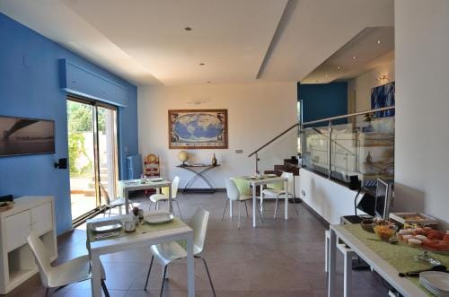 Bed and Breakfast La Villa AMBIENTI SANIFICATI CON GENERATORE DI OZONO Hotel in Bari
