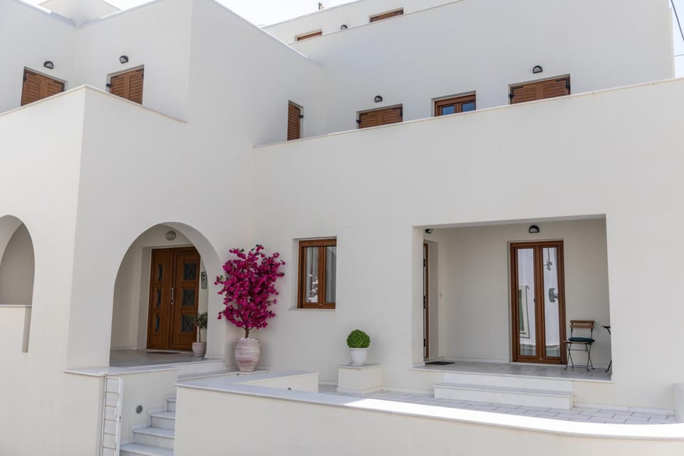100 Steps - Harmony Hotel in Naxos