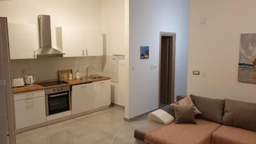 Korina Apartments Mandre Hotel in Novalja