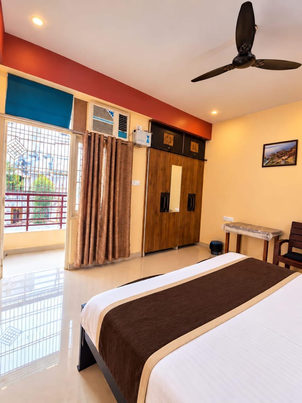 RR Homestay Hotel in Varanasi