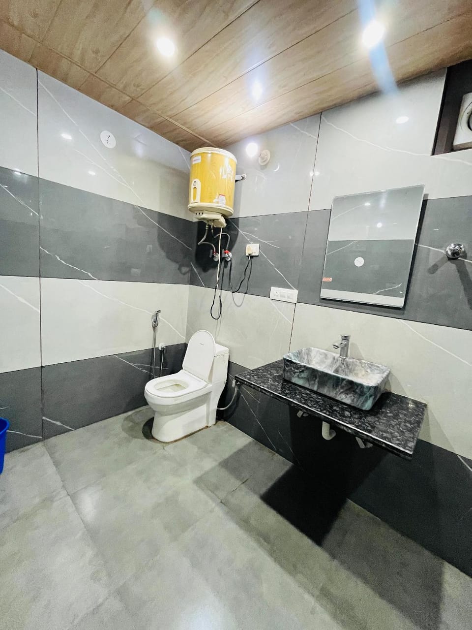 V sagar Hotel in Manali