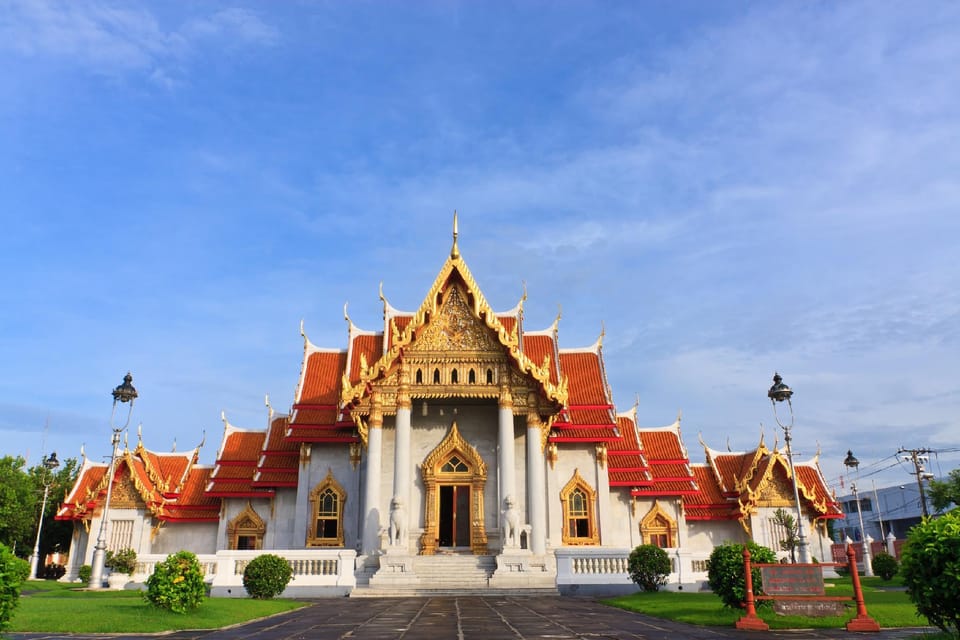 The stage Apartment hotel in Bangkok