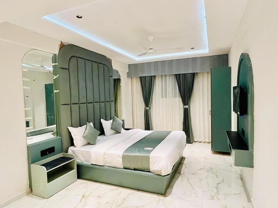Hotel Pacific Lake Hotel in Ahmedabad