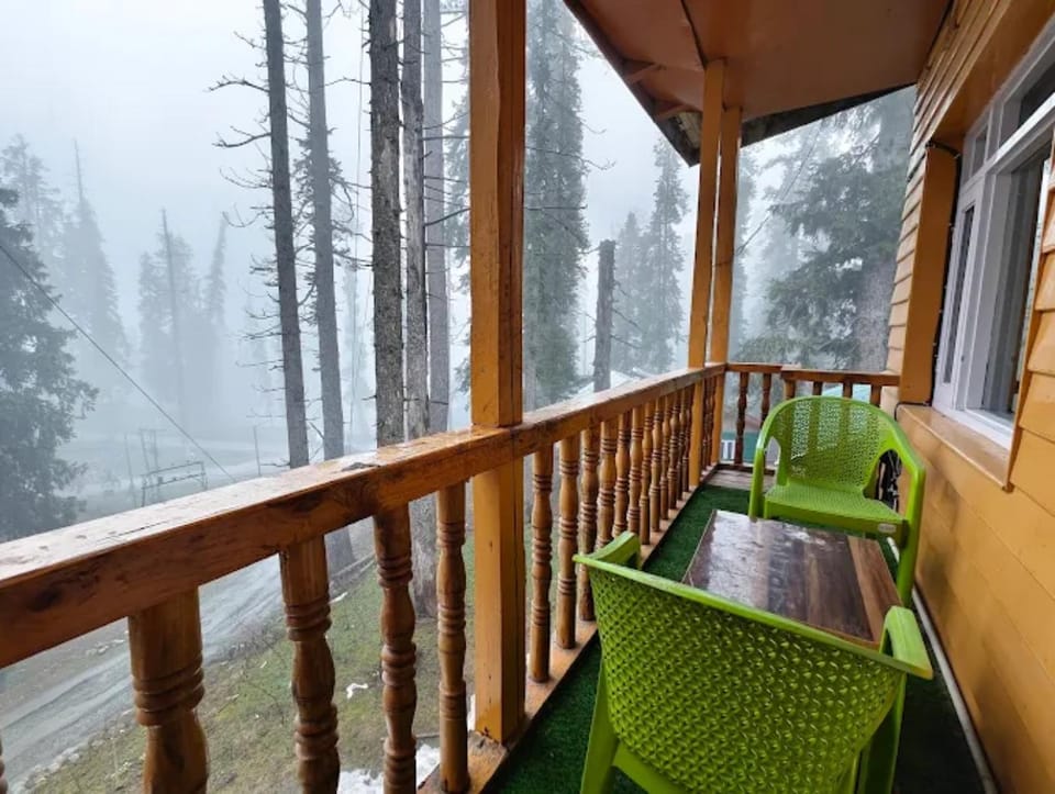 Hotel Mama Palace Gulmarg Hotel in India