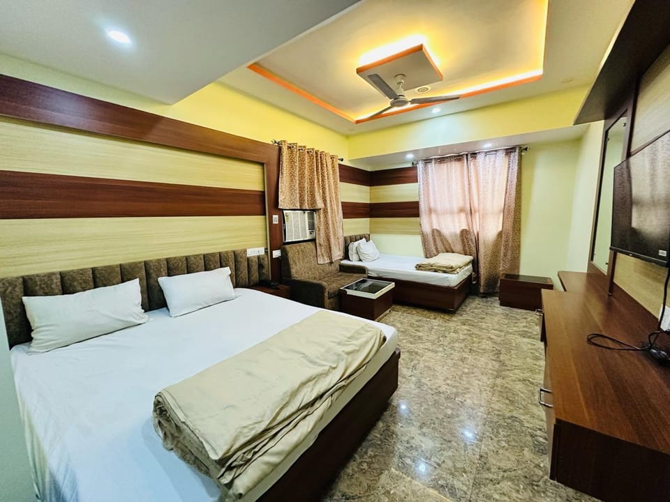 HOTEL AAHAR  Hotel in India