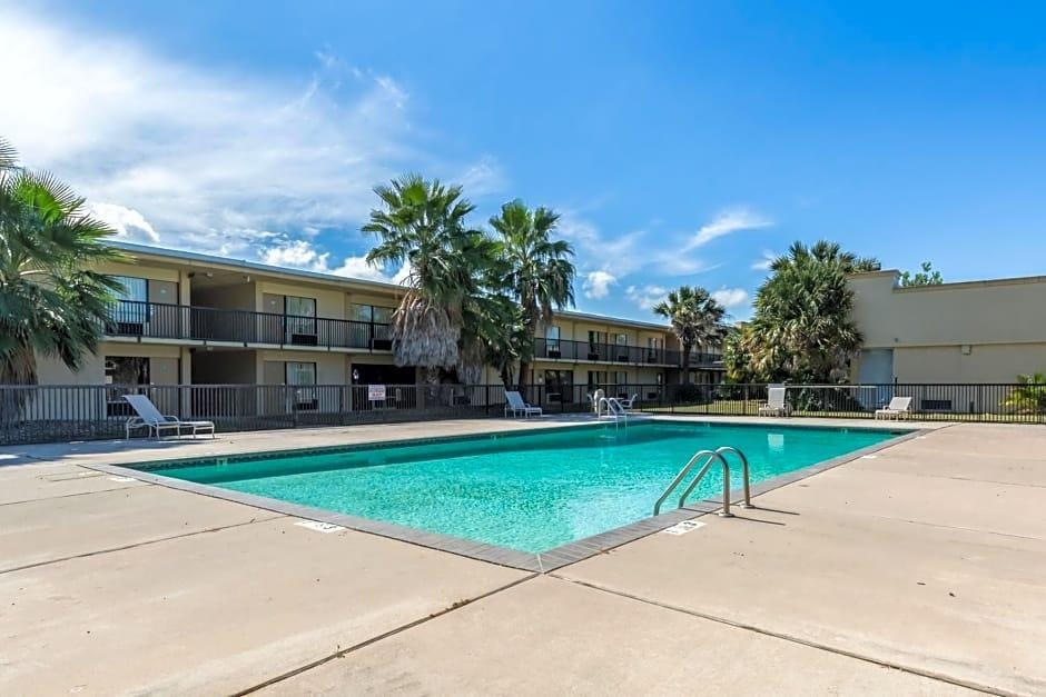 Econo Lodge Hotel in Baytown