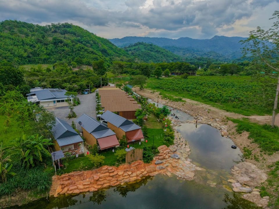 บ้านภูเคียงธาร ชะอม สระบุรี ติดริมน้ำ Resort in Thailand