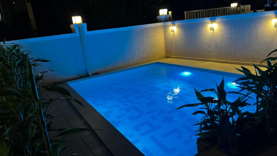 Breeze Suites by Jumbo Holidayz Apartment hotel in Maharashtra