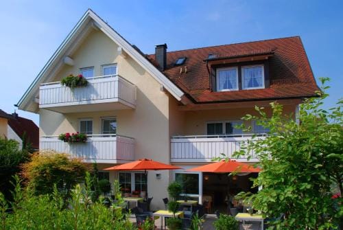 Im Winkel Appartements und Zimmer Hotel in Langenargen