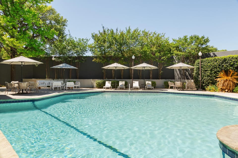 DoubleTree by Hilton Austin Northwest - Arboretum Hotel in Austin