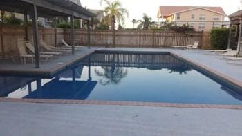 Waters Edge Condo With Boat Slip Hotel in Freeport