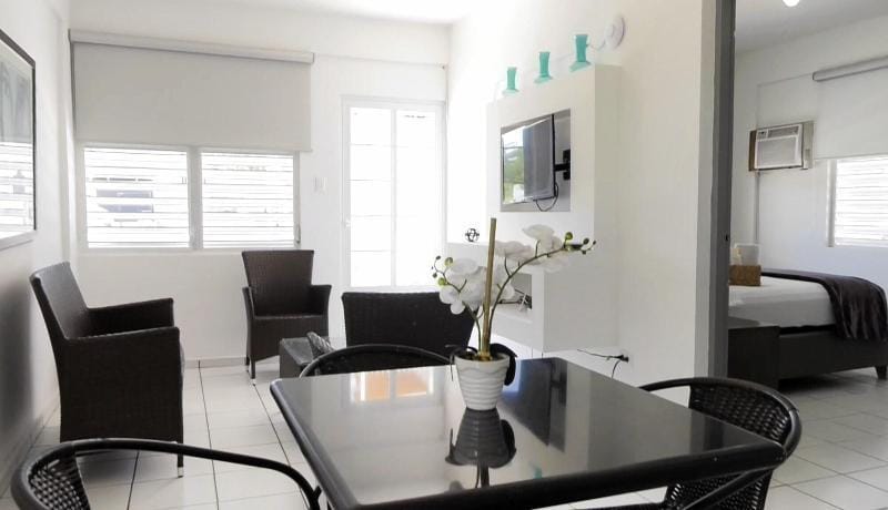 Luichy's Guest House Hotel in Caribbean
