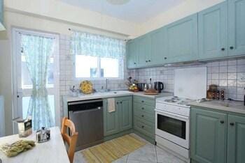 Unique flat with sea view Hotel in Alimos
