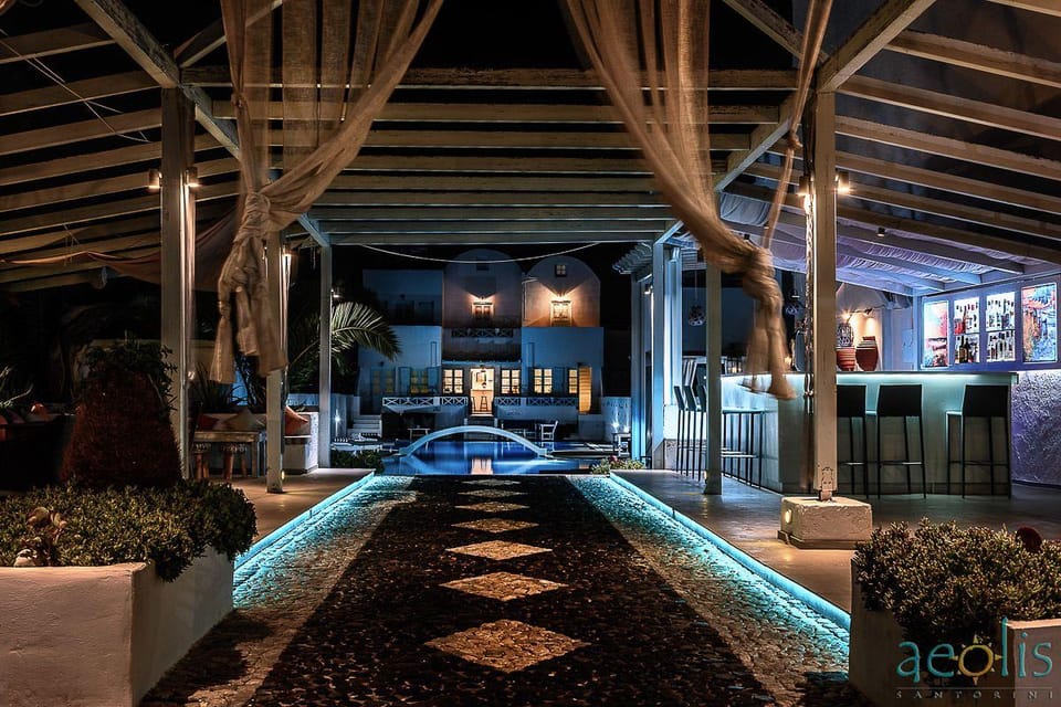 Aeolis Santorini Hotel in Perissa