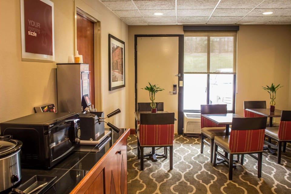 Clarion Pointe Durham Research Triangle Park Hotel in Durham