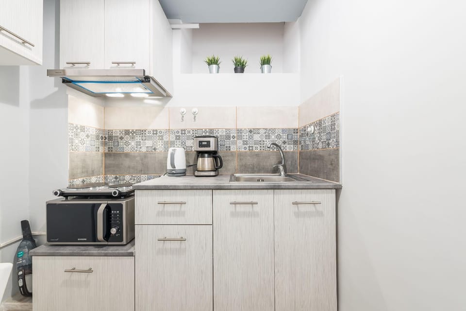 Welcoming Koukaki Home  by Cloudkeys Hotel in Kallithea
