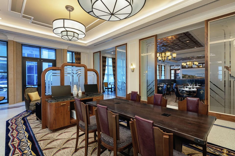 The Higgins Hotel New Orleans, Curio Collection by Hilton Hotel in Warehouse District
