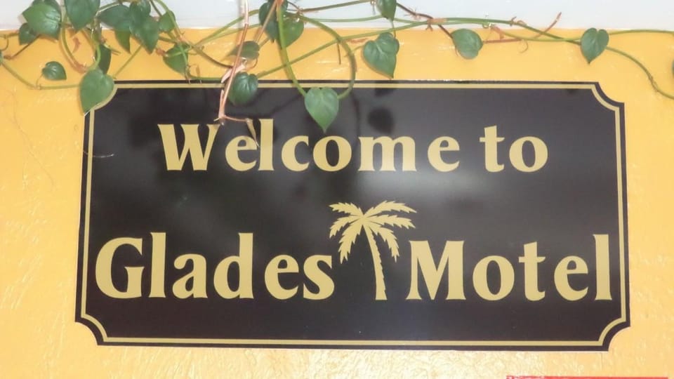 Glades Motel Hotel in East Naples