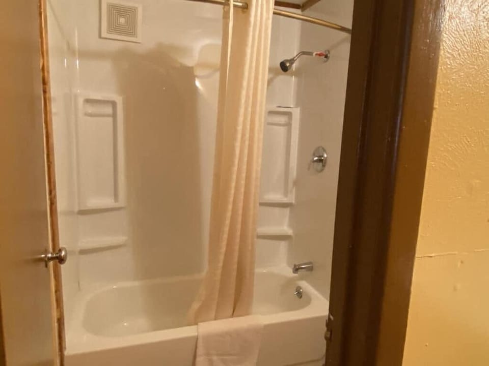 DELUXE INN Hotel in Texas