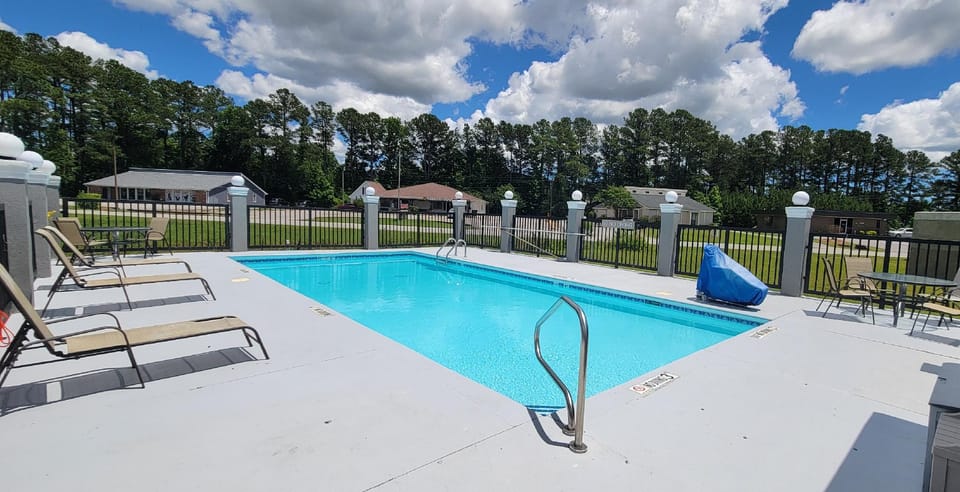 Microtel Inn & Suites by Wyndham Camp Lejeune/Jacksonville Hotel in Jacksonville