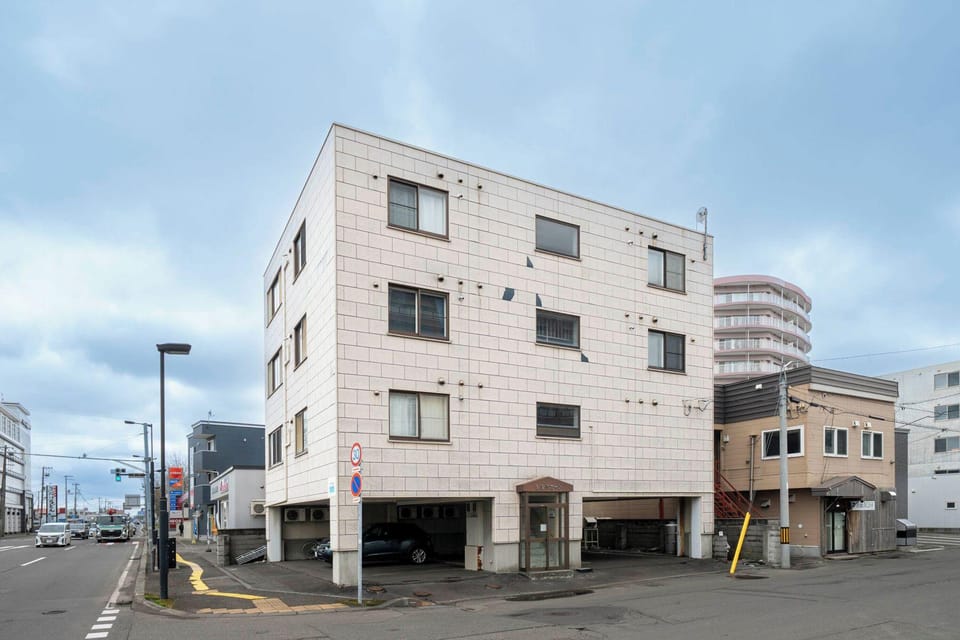 SILK COURT 405 Hotel in Hokkaido Prefecture