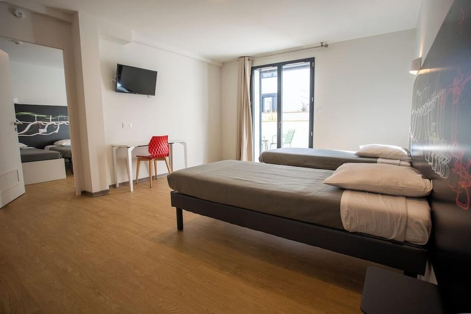 CIS Lamourelle Hotel in Carcassonne