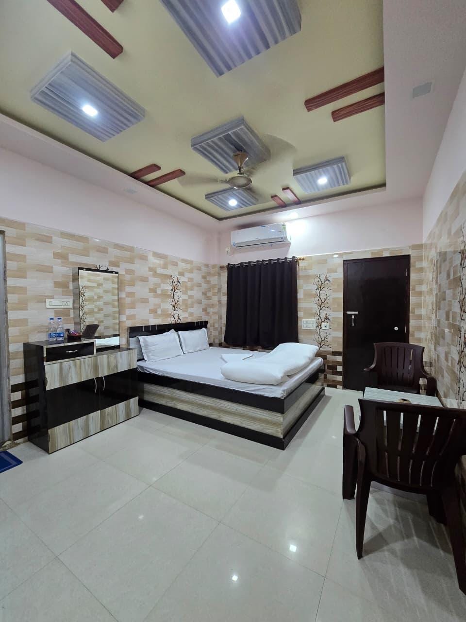 SINGHBHUM-The Shore Hotel in India