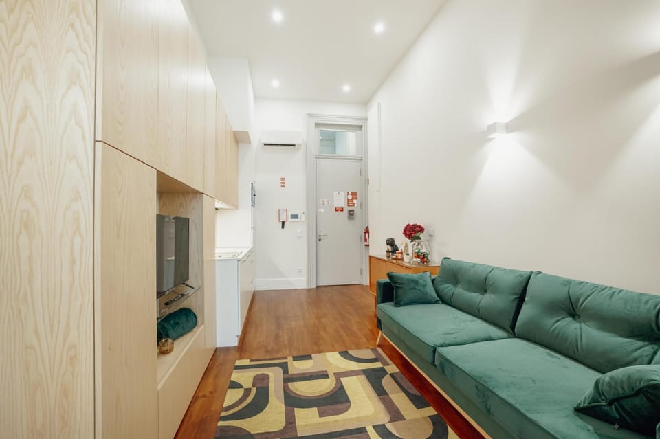 Home with a Pool by Vacationy Hotel in Porto