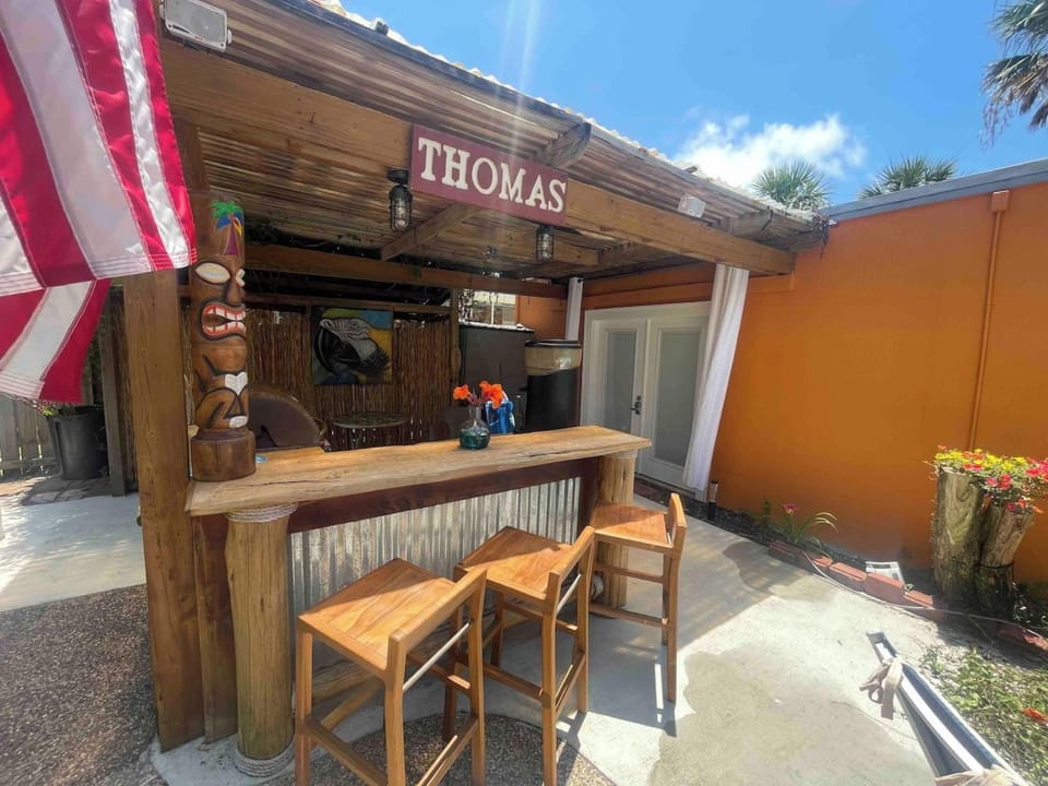 Bunk House Hotel in Galveston Island