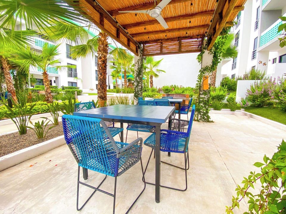 Indigo 7 - Steps from Playa Brujas Beach Hotel in Mazatlan