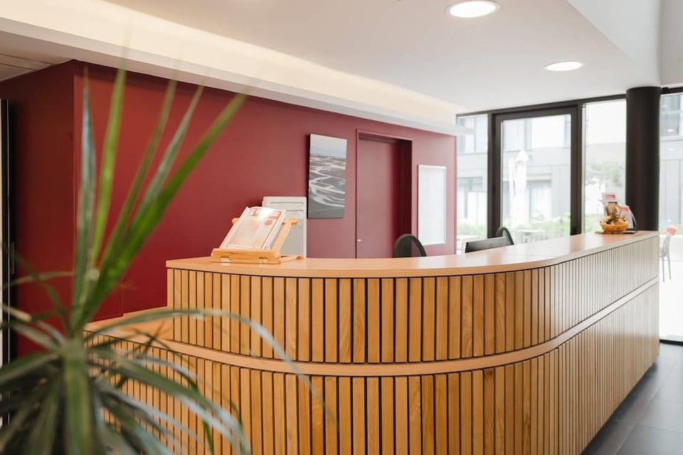 Quality Suites Saint-Malo Hotel in St-Malo