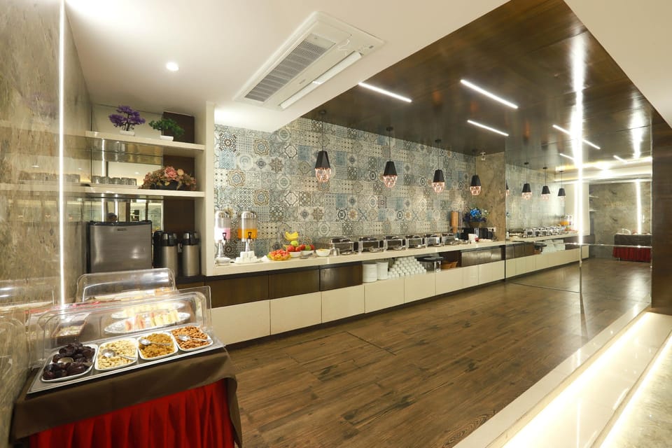 Hotel Planet Residency Hotel in Mumbai