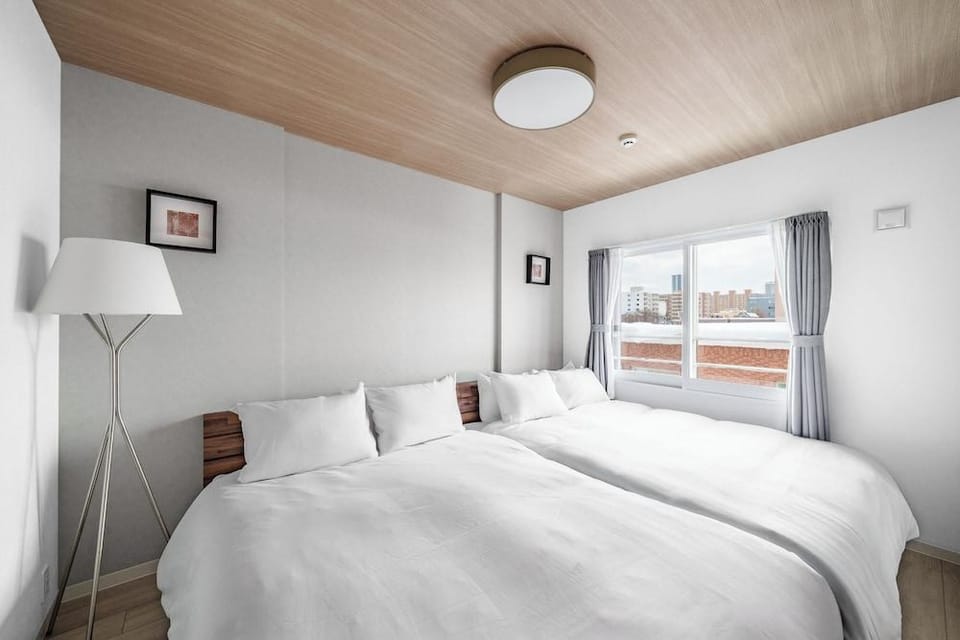 E-US NAEBO STATION 402 Hotel in Sapporo