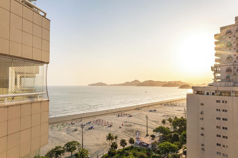 Flat com piscina vista-mar em Santos Hotel in Santos