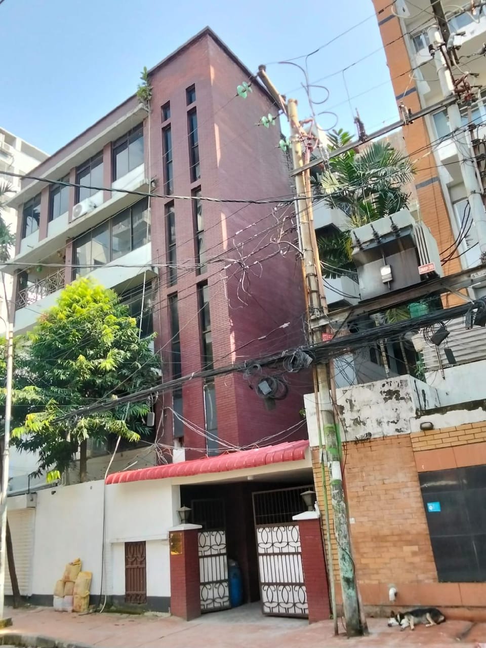 Frozen Thai Spa Bed and Breakfast in Dhaka