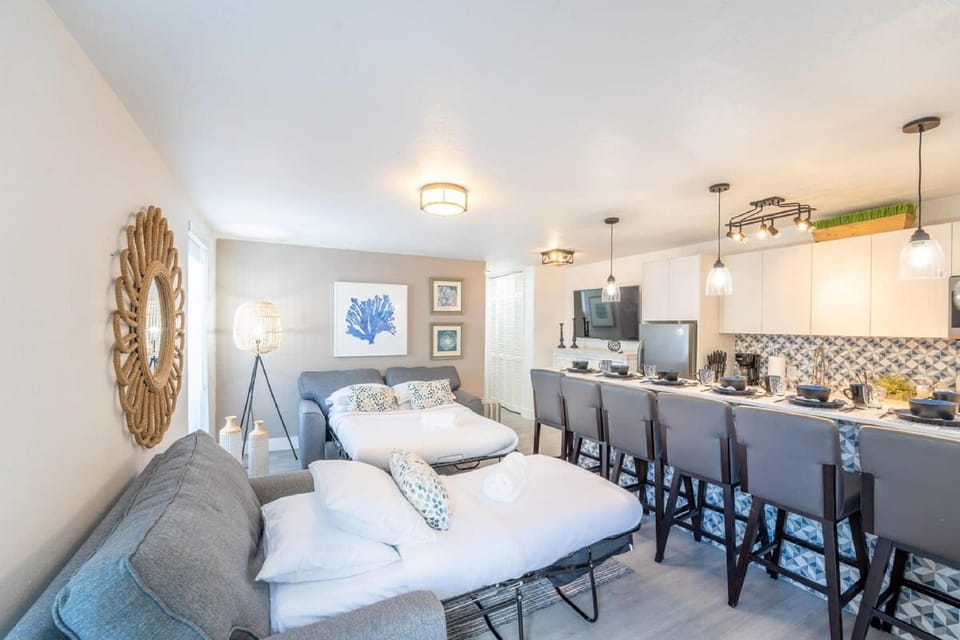 ONE Bedroom Apartment Hotel in Miami Beach